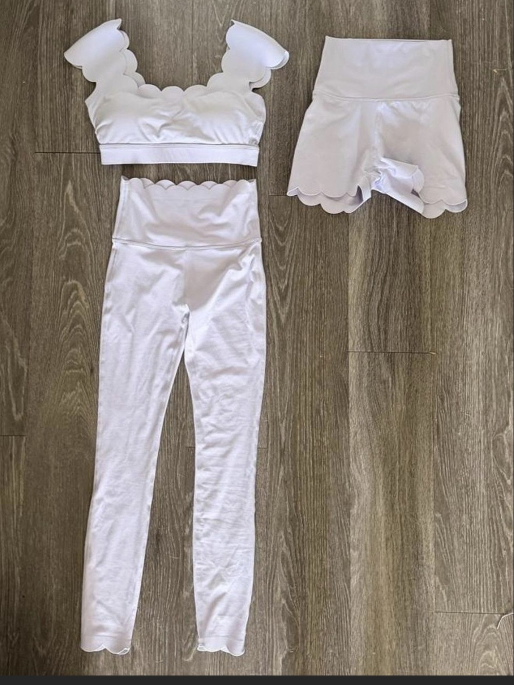 Scallop-Edge White Scalloped Sports Bralette - Women's Activewear